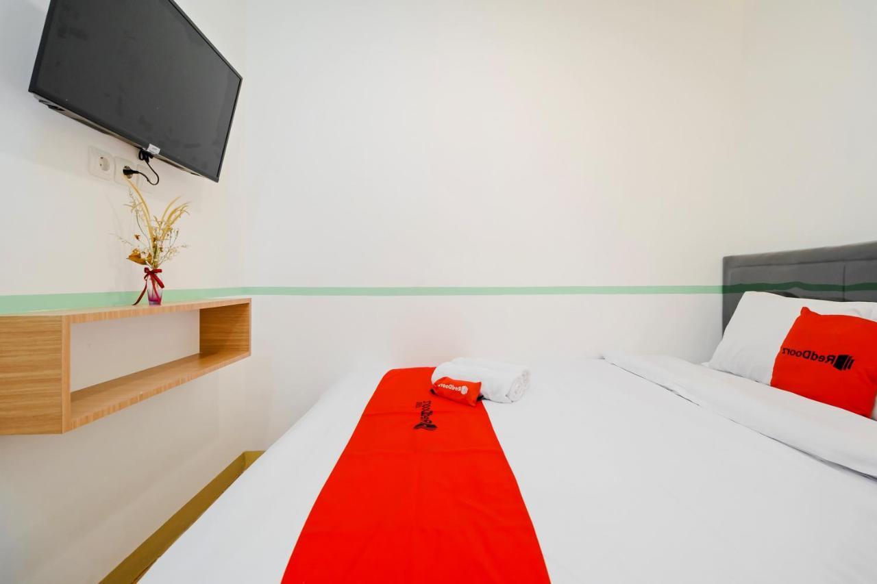 Reddoorz @ Taman Royal Tangerang Hotel Ngoại thất bức ảnh