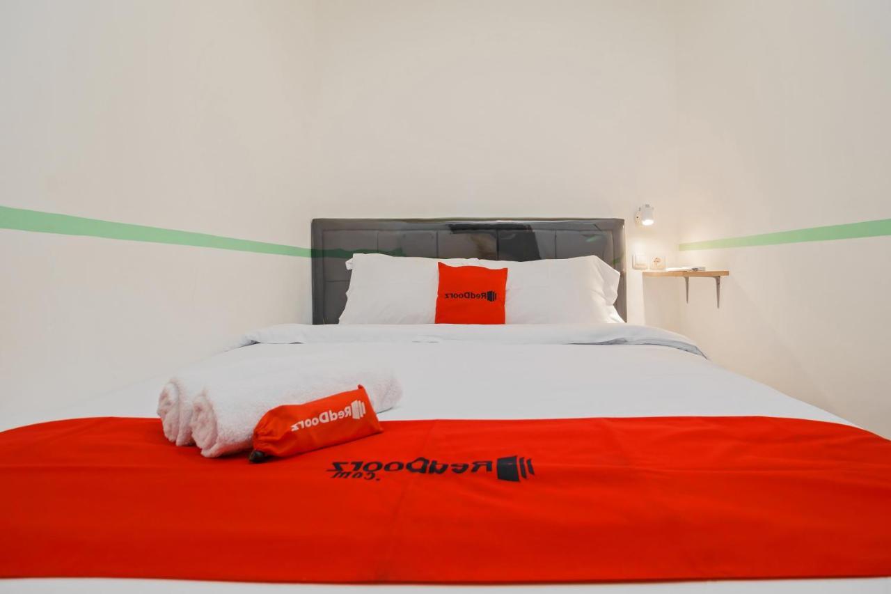 Reddoorz @ Taman Royal Tangerang Hotel Ngoại thất bức ảnh